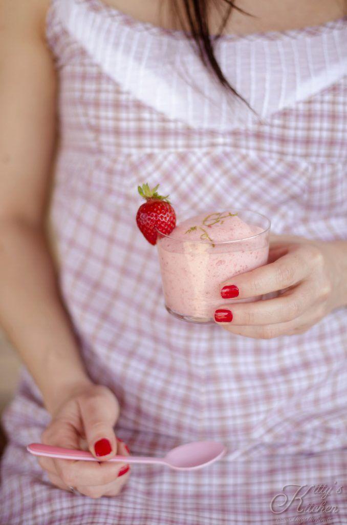 Mousse alle fragole con albumi pastorizzati