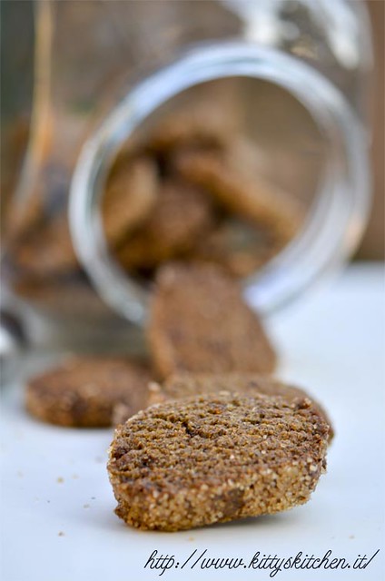 Biscotti al grano saraceno e zucchero muscovado + Il vino in Italia