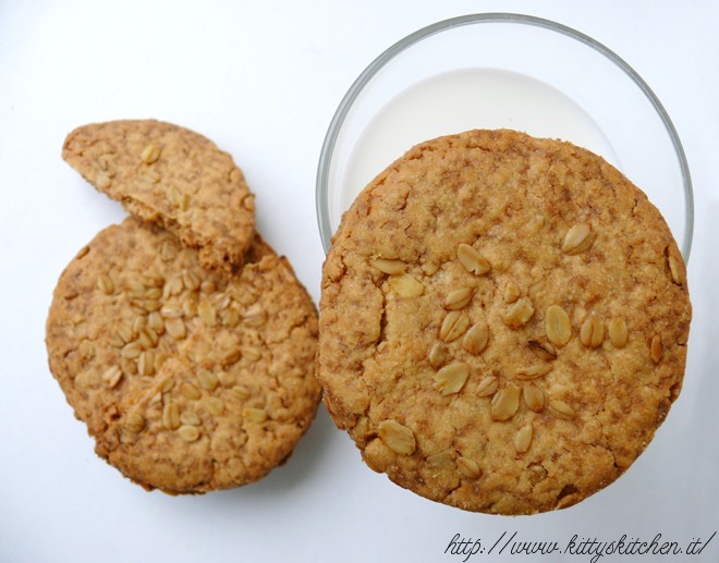 Biscotti farina di enkir e fiocchi d’avena
