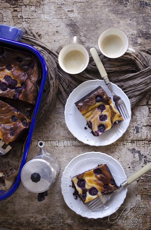 Brownie cheesecake ai mirtilli