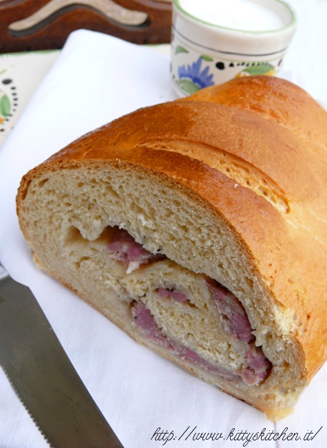 Buttermilk bread con salsiccia e anice