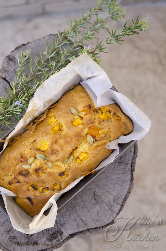 Cake alla zucca e rosmarino