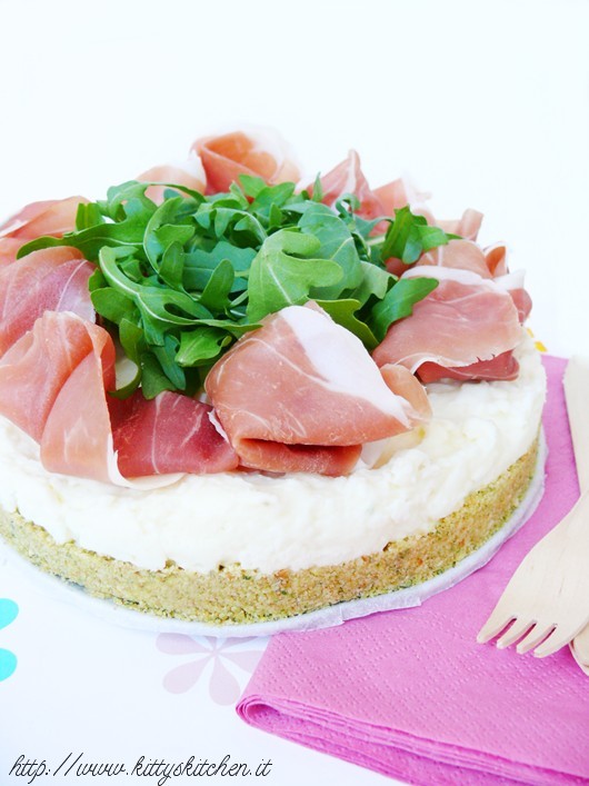 Cheesecake stracchino, crudo e rucola