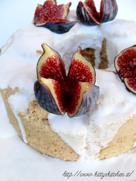 Chiffon cake ai fichi, in 10 minuti