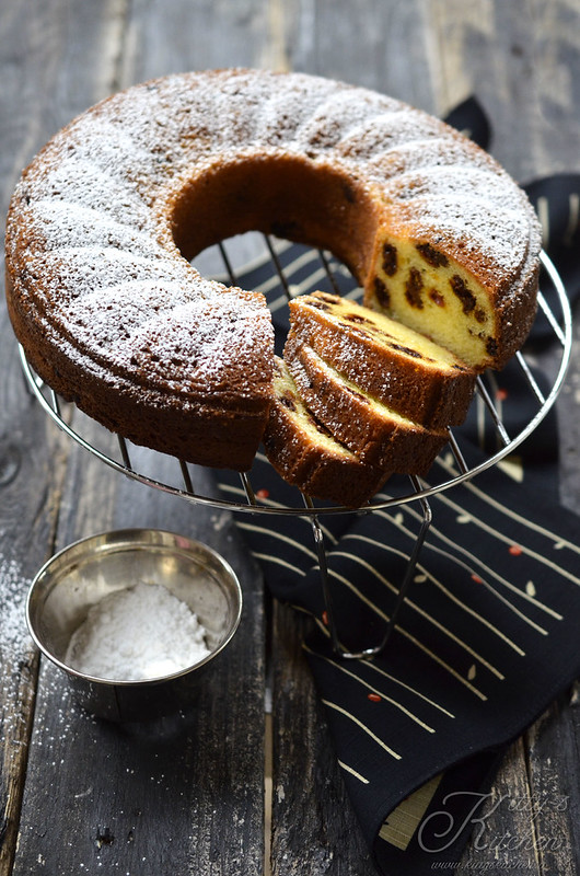 Ciambella allo yogurt con bacche di goji