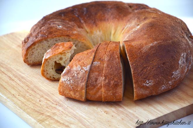 Ciambella di pane al kefir e melanzane grigliate