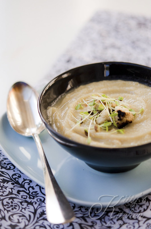 Crema di cavoli arrosto e raperonzoli