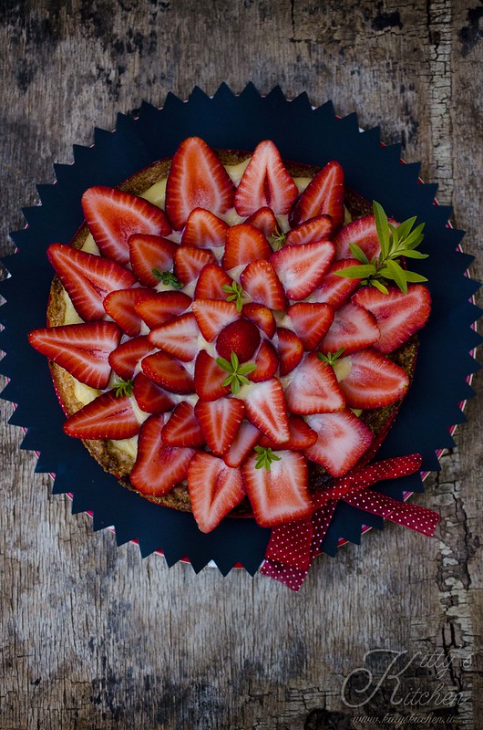 Crostata alle Fragole e erba cedrina