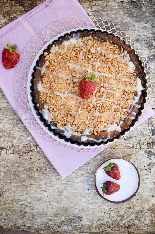 Crostata alle fragole e amaretti