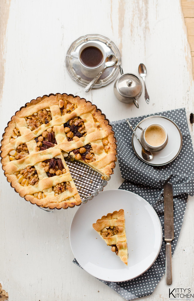 Crostata con la frutta secca