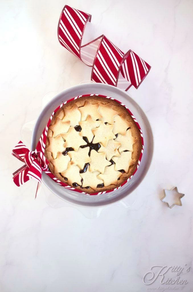 Crostata di Natale con composta di fichi, arancia e cannella