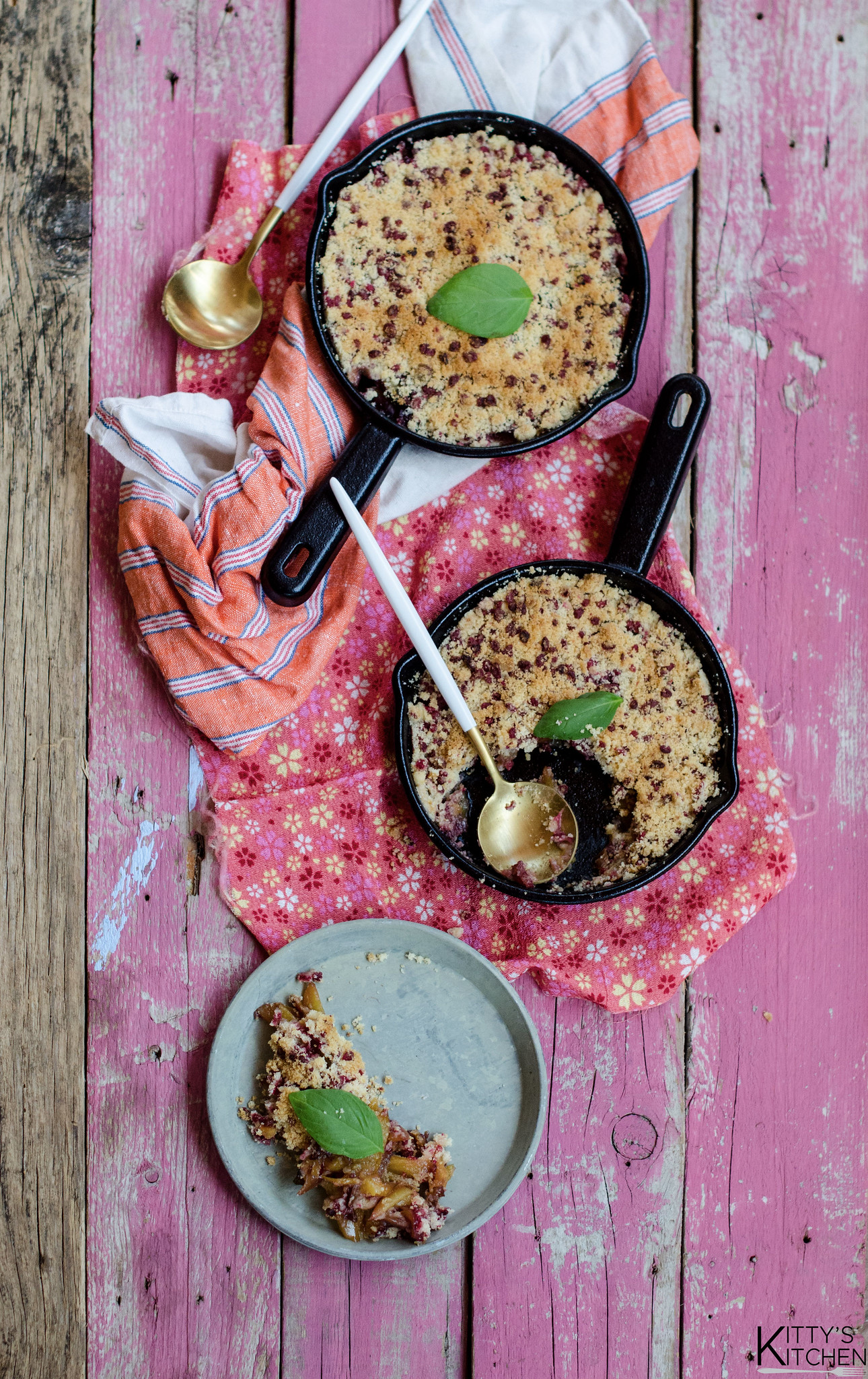 crumble di pesche con zucchero al lampone