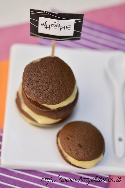 Custard Whoopie Pie