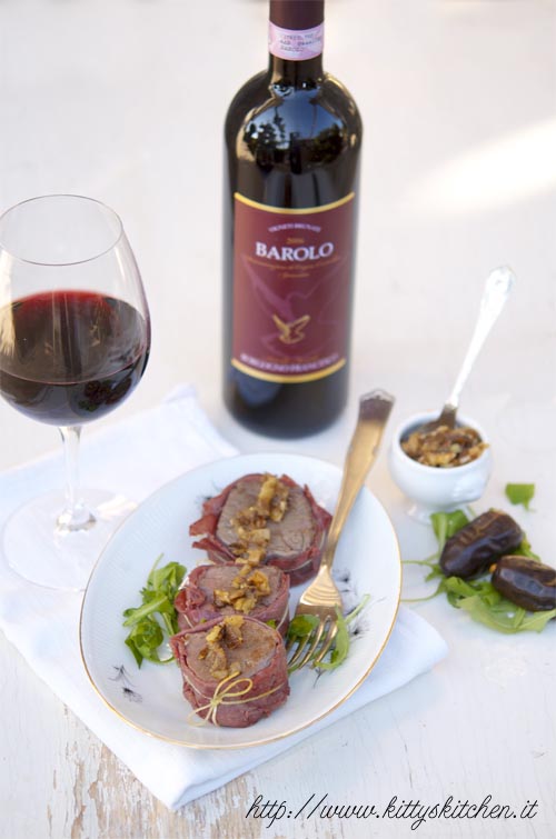 Filetto nella bresaola con chutney di datteri e noci