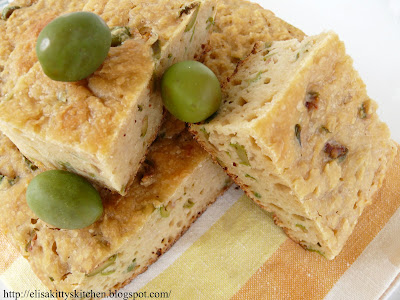 Focaccia alle olive con pasta madre