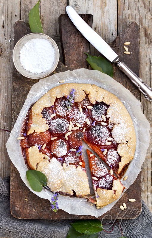 Galette albicocche, pinoli e lavanda