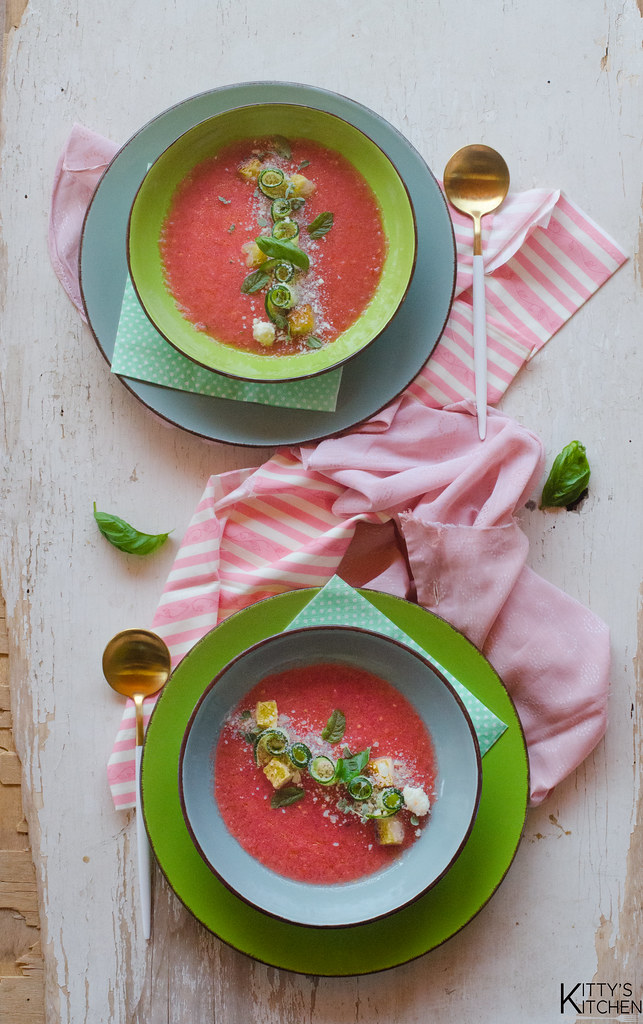 Gazpacho di cucurbitacee, feta e menta