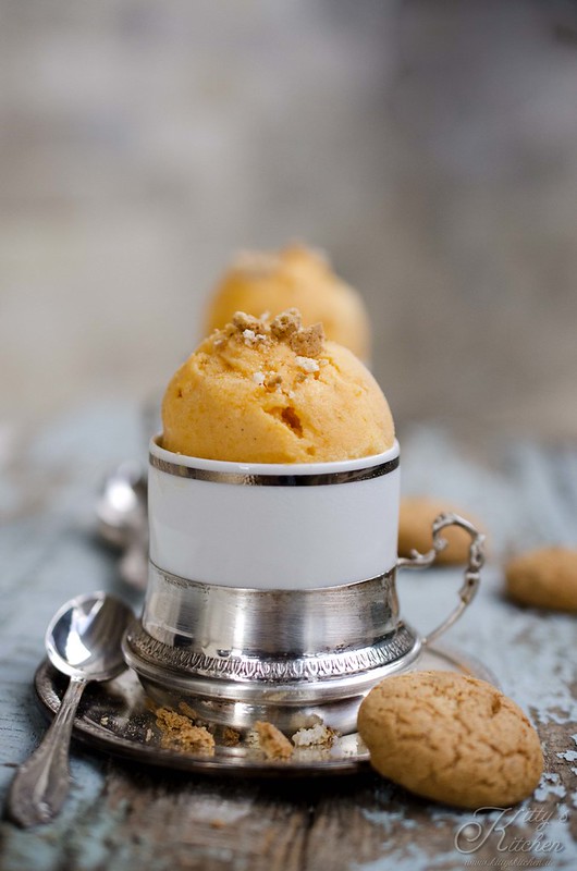 Gelato alla crema di zucca e amaretti