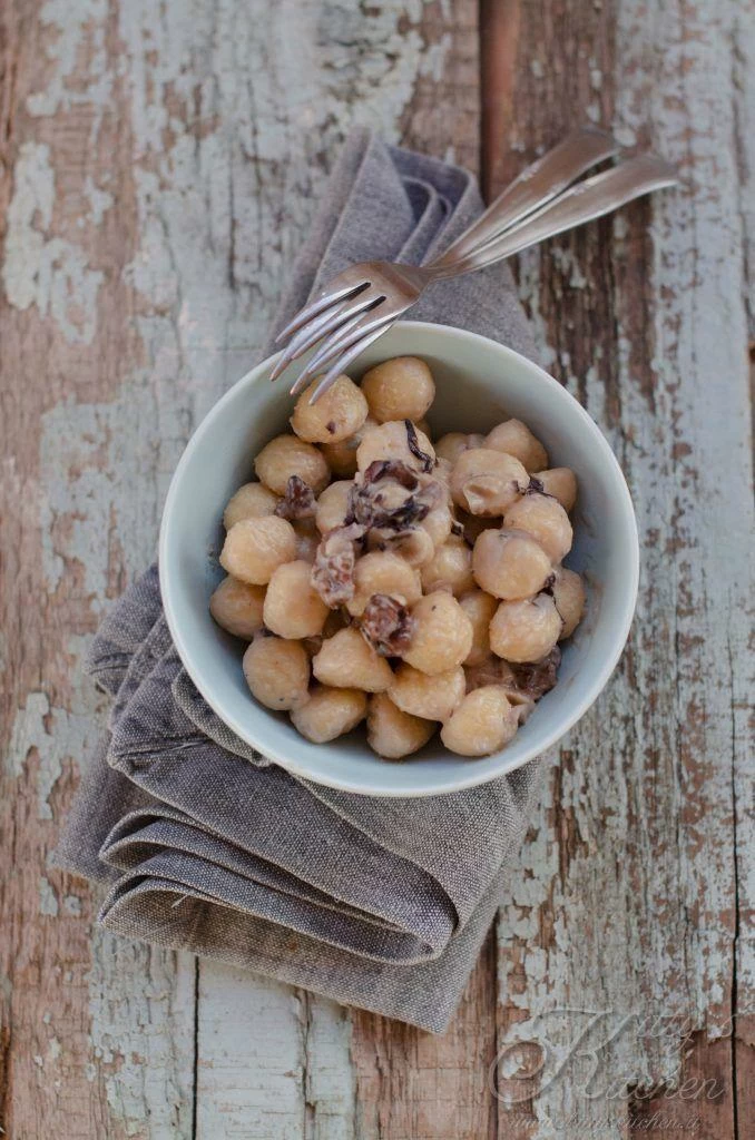 Gnocchetti radicchio, gorgonzola e noci