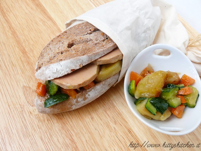 Il panino gourmet? Foie gras e ratatouille di verdure caramellate
