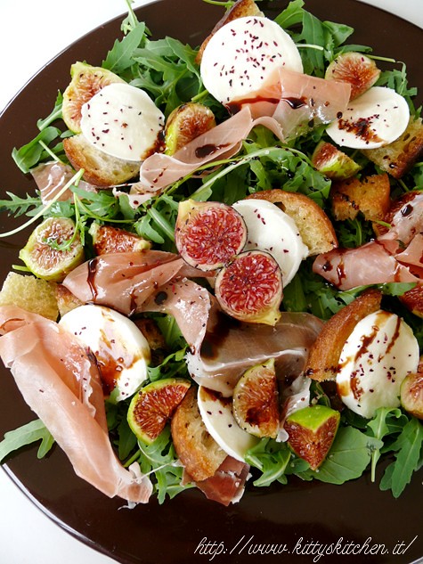 Insalata di fichi, rucola e mozzarella