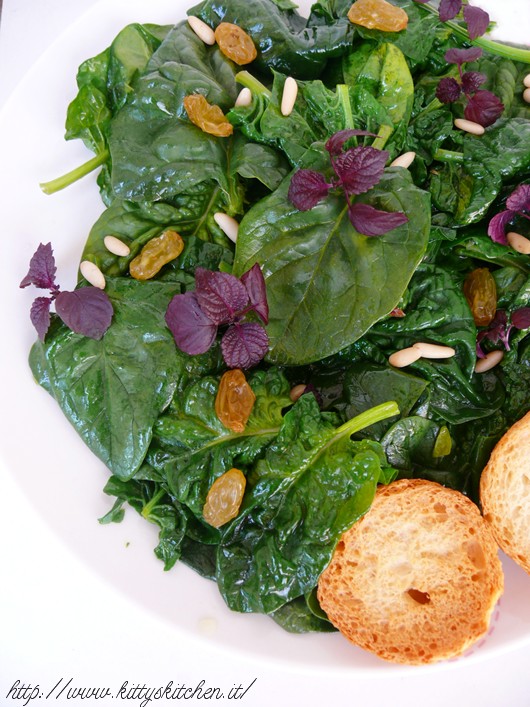 Insalata tiepida di spinaci con shiso