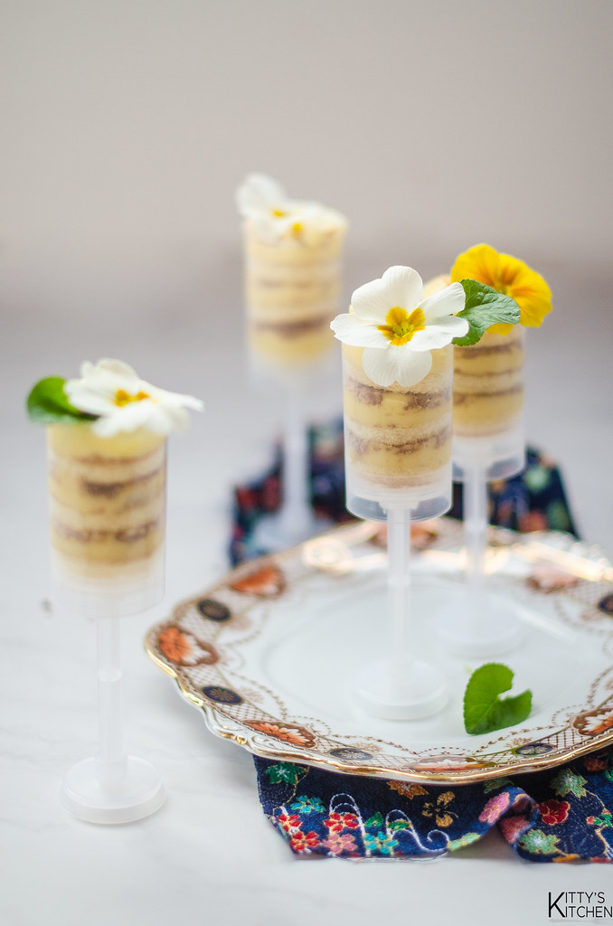 Mimosa Cake Pop