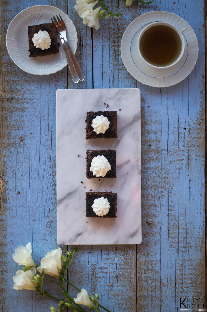 Oreo crumble brownie