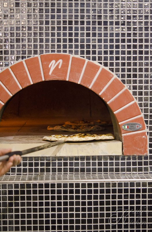 Pizzeria, Magnifica.