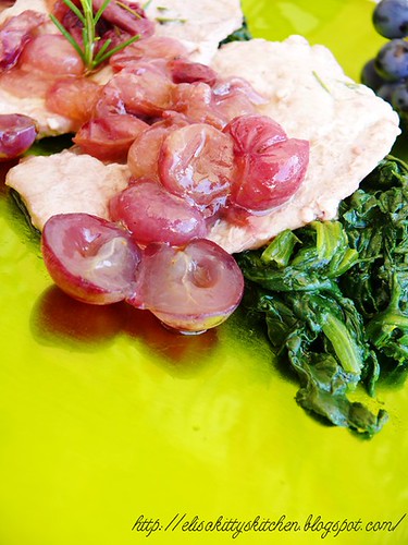 Prosciutto fresco con uva fragola e rosmarino