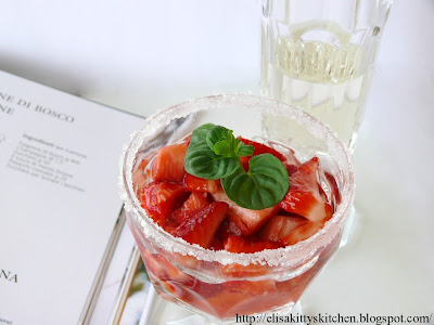 Purea di fragole allo champagne