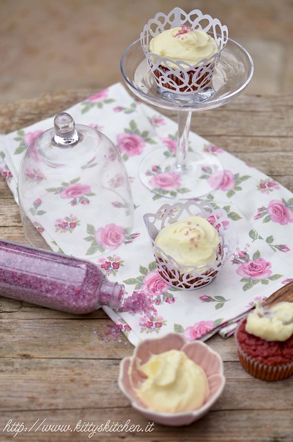 Red velvet cupcake alle rape rosse