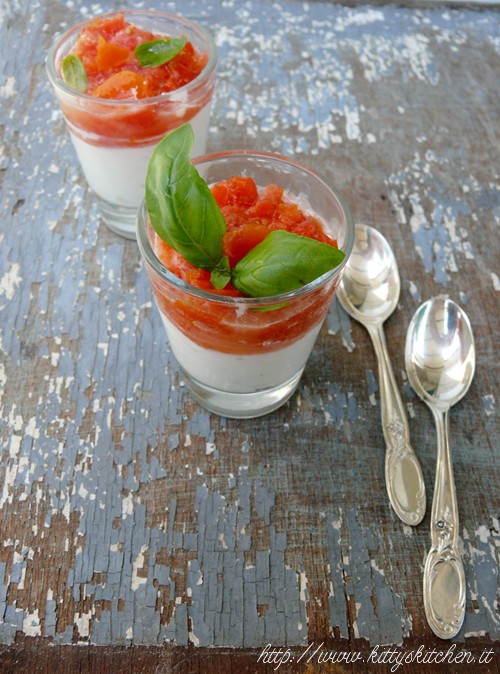 granita di pomodoro, robiola e basilico