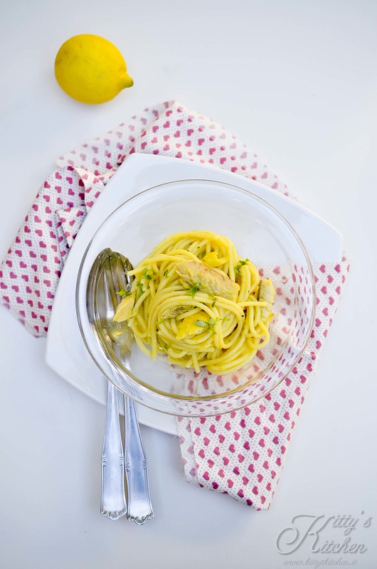 Spaghettoni sgombro e limone
