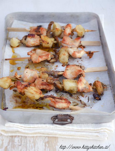 Spiedini di tacchino con funghi, topinambur e paprika