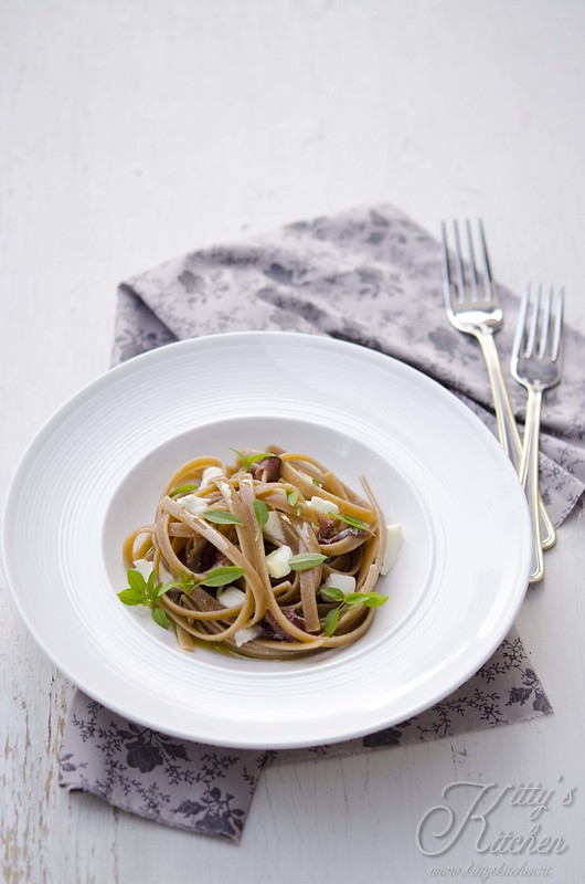 Stroncatura con Alici e Mozzarella