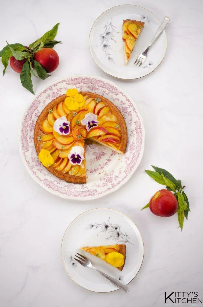 Torta allo yogurt e pesche
