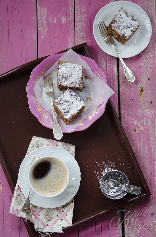 Torta di pane amaretti e cioccolato