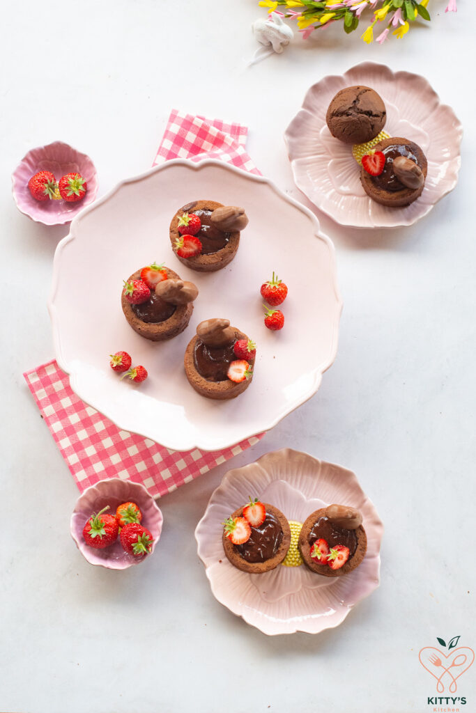 tortine di pasqua al cioccolato e fragole