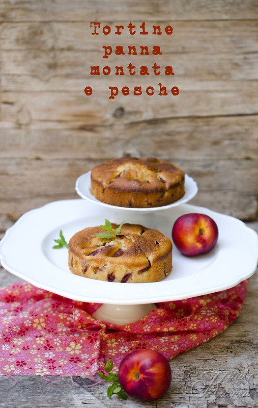 Tortine panna montata e pesche