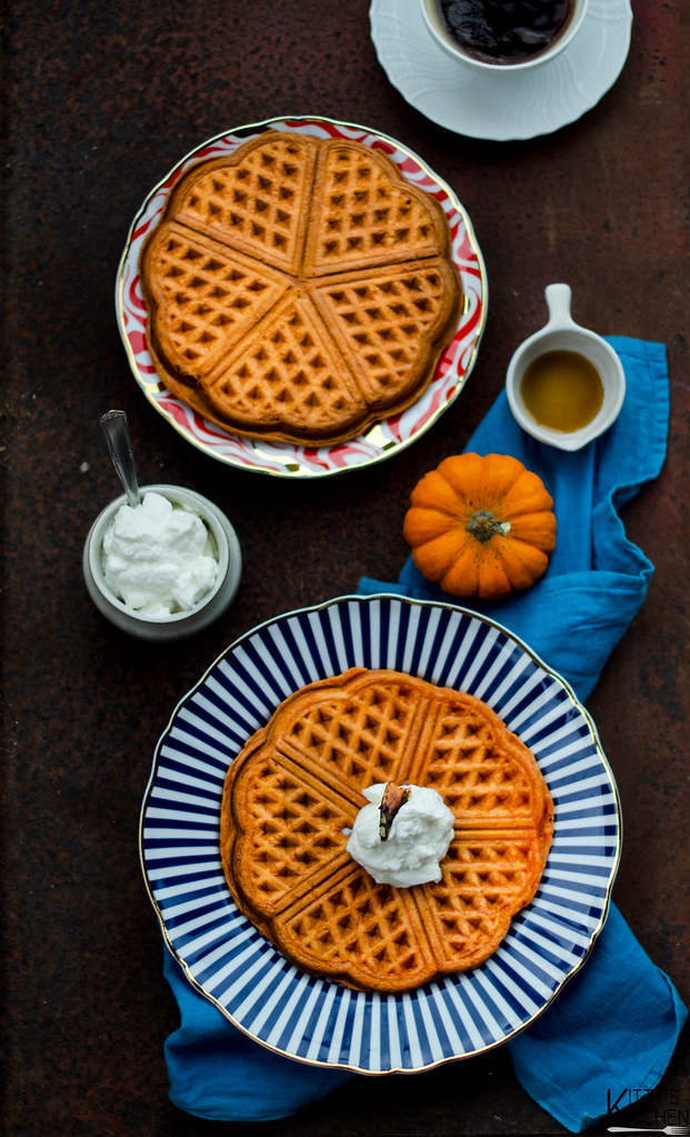 Waffle alla zucca con croccante ai semi